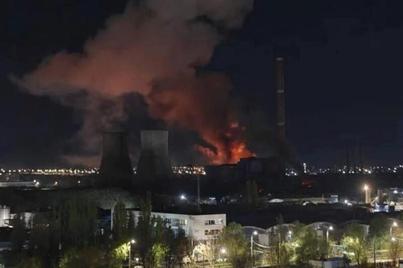 У Бухаресті на ТЕЦ стався вибух і масштабна пожежа