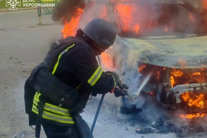 У Херсоні через атаку дронів постраждали щонайменше п’ятеро осіб