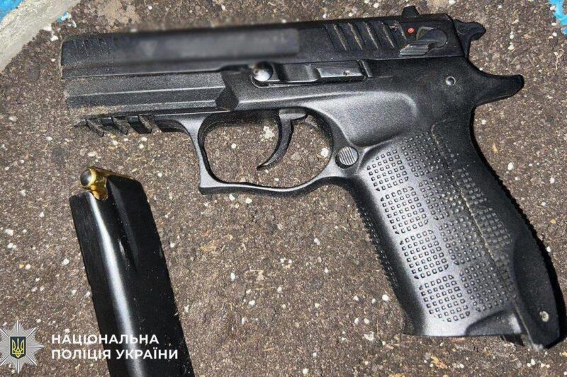 У Києві чоловік влаштував стрілянину через конфлікт