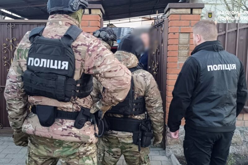 У Кропивницькому викрили групу квартирних шахраїв