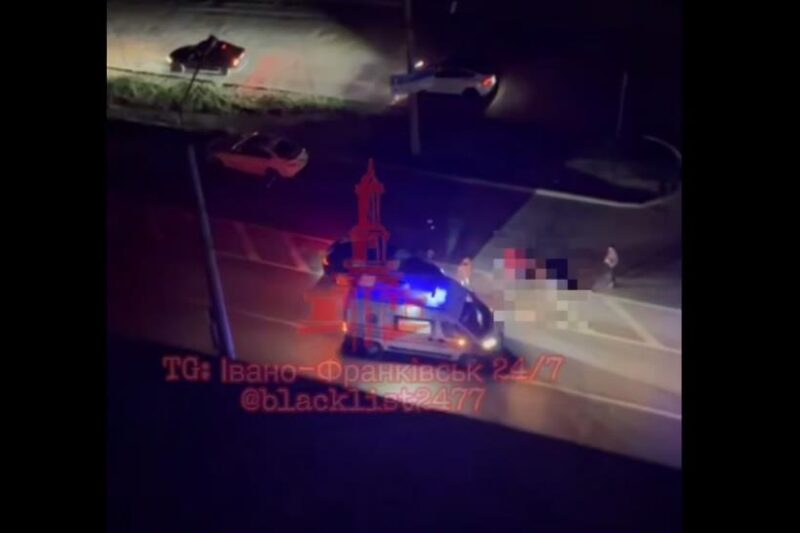 В Івано-Франківську поліцейський скоїв смертельне ДТП і втік