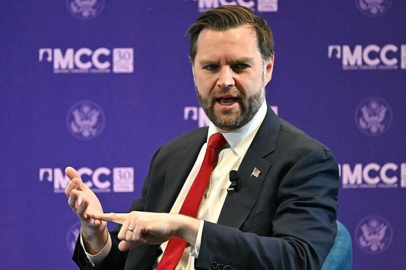 Венс пояснив, що загрожує “крихкому перемир’ю” з Іраном