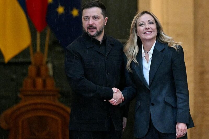 Зеленський прибув у Рим і зустрівся з Мелоні