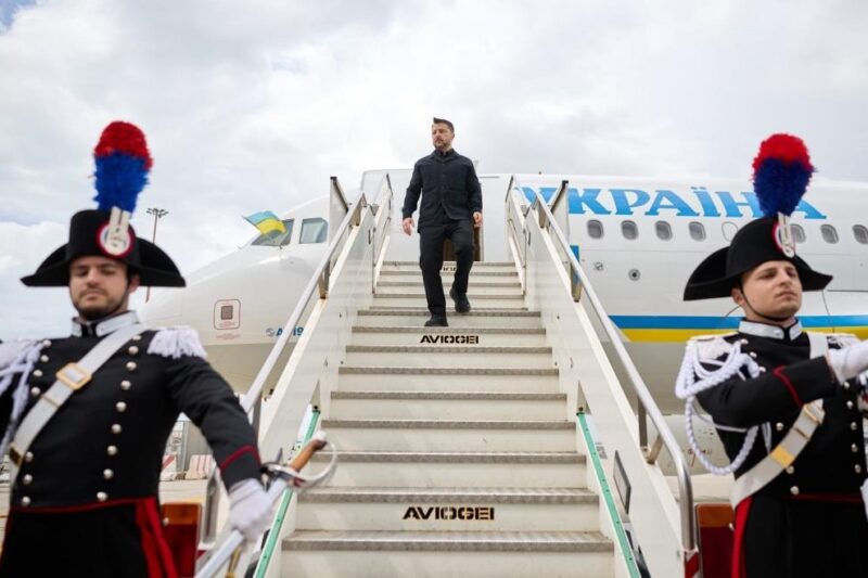 Зеленський прибув з візитом до Нідерландів