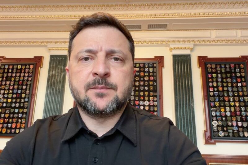 Звернення Володимира Зеленського наприкінці 1556-го дня війни