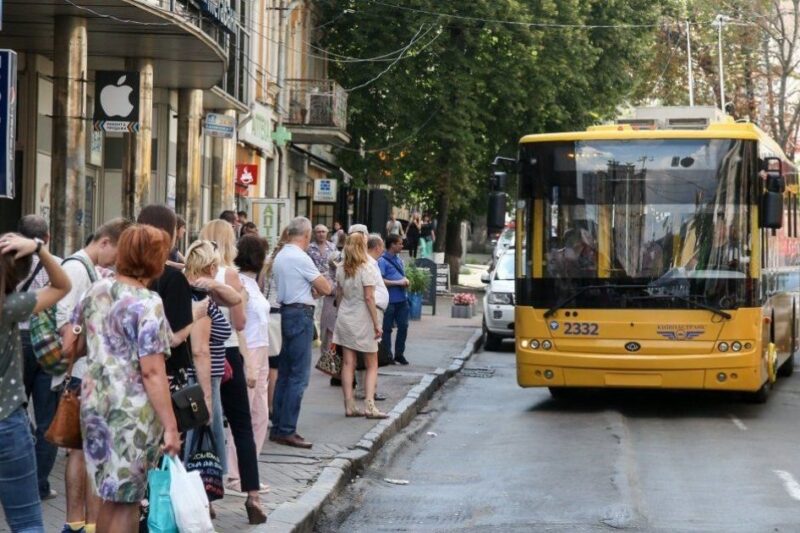 Безкоштовний проїзд лімітують: за що пенсіонерам доведеться платити