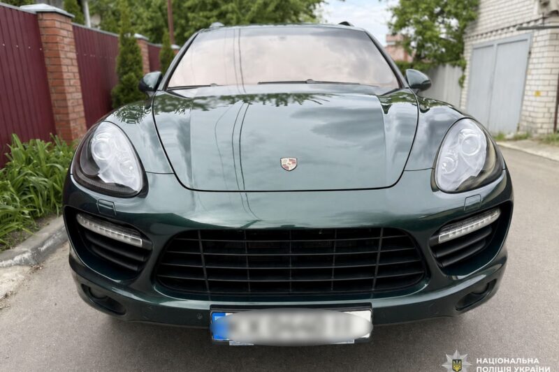 Експосадовець Харкова &ldquo;забув&rdquo; про Porsche і будинок у декларації