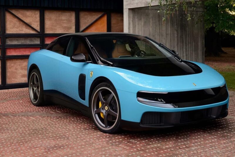 Ferrari представила свій перший електромобіль