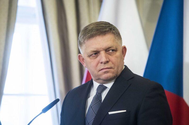 Фіцо боїться повторити долю Орбана
