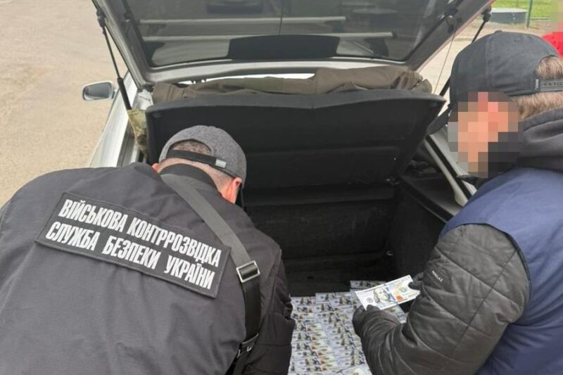 Гроші за відстрочку: на Львівщині військовий оформлював фіктивні документи