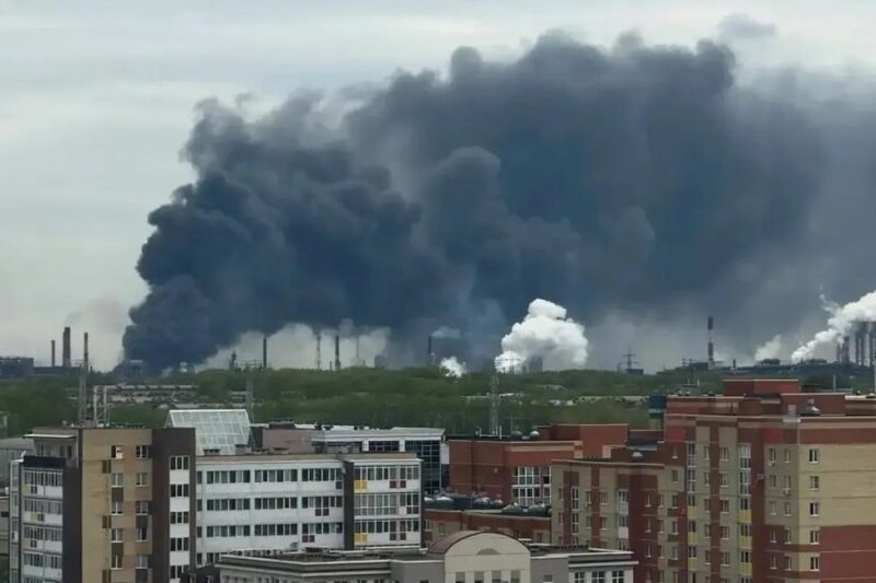 На ключовому меткомбінаті РФ спалахнула пожежа
