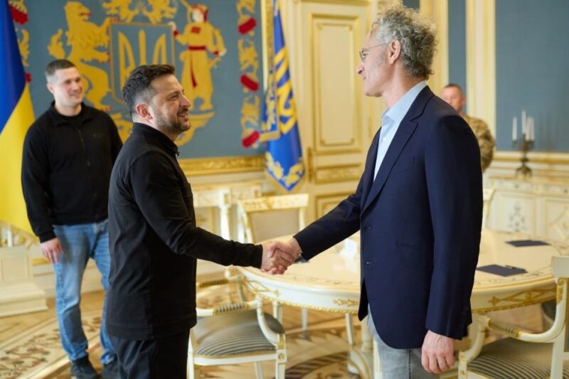Президент зустрівся з керівником компанії Palantir
