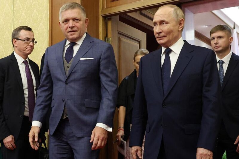 Радник Зеленського назвав можливу тему розмови Фіцо з Путіним