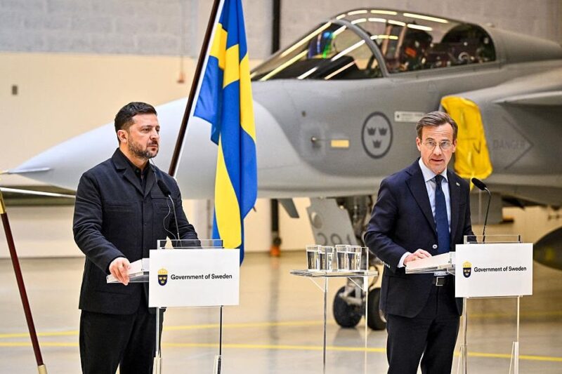 Швеція подарує Україні 16 винищувачів Gripen