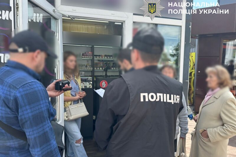 У Києві викрили схему збуту вейпів та іншої контрафактної продукції