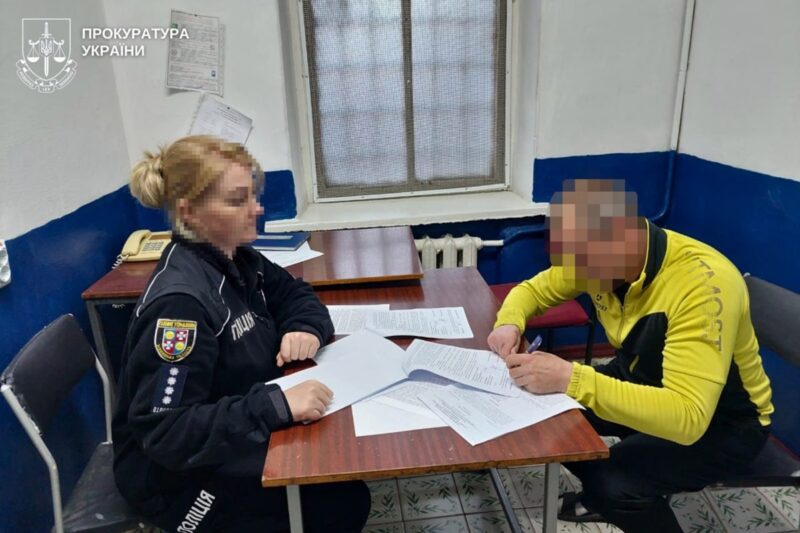 Жителя Вінниччини підозрюють у зґвалтуванні неповнолітньої доньки