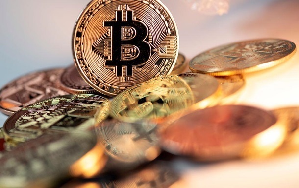 Bitcoin знижується до 4-місячного мінімуму