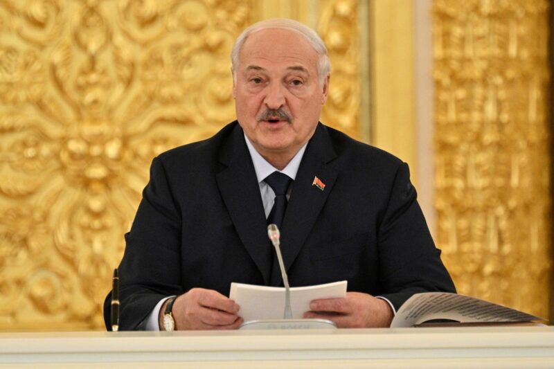 Лукашенко вибачився перед Зеленським за свої слова