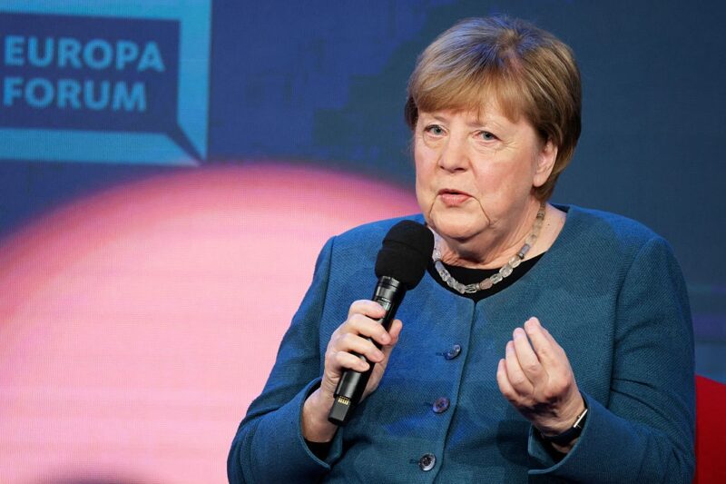 Меркель натякнула на таємні запити щодо Путіна