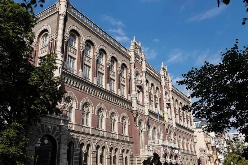 Нацбанк визначив курси валют на вівторок