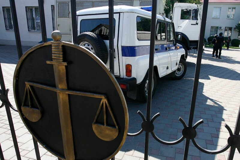 Незаконно ув’язнював полонених: підозру отримав ще один російський суддя