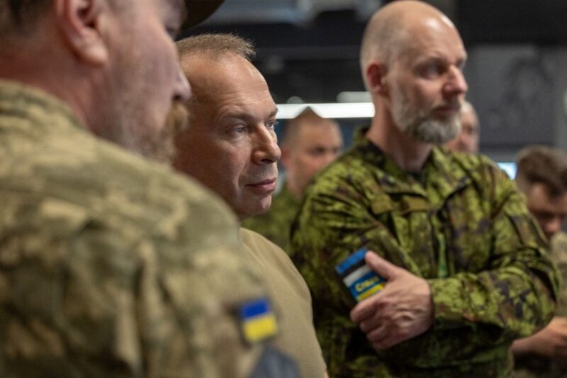Сирський з естонським колегою відвідали фронт