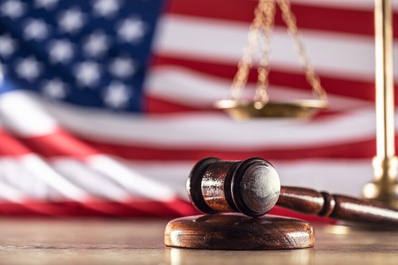 Суд у США заблокував збір Трампа на візи