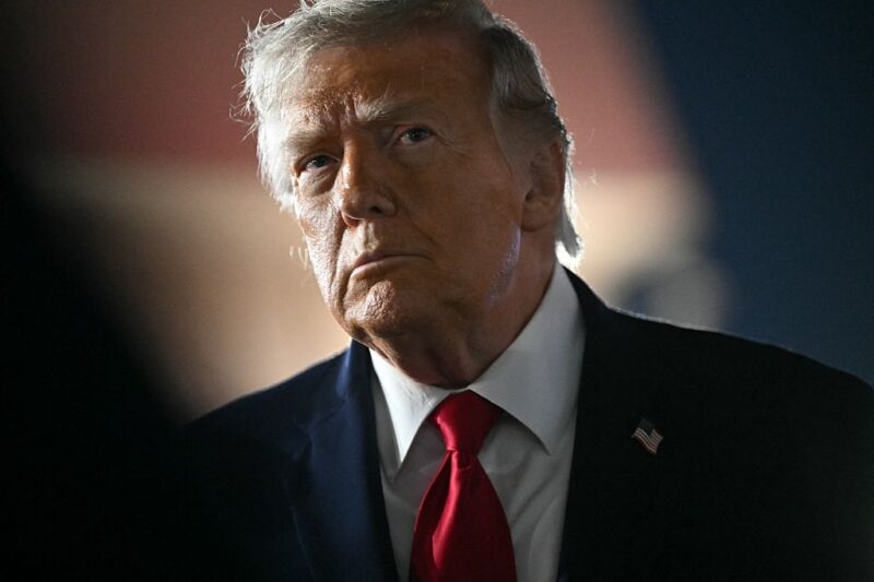 Трамп передумав бомбити Іран
