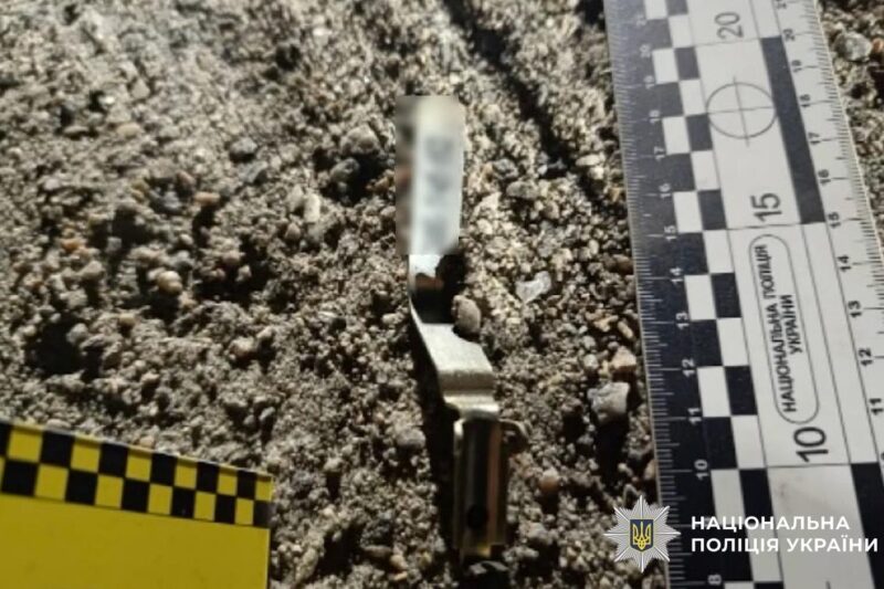 У Дніпрі чоловік кинув гранату у поліцейських і загинув