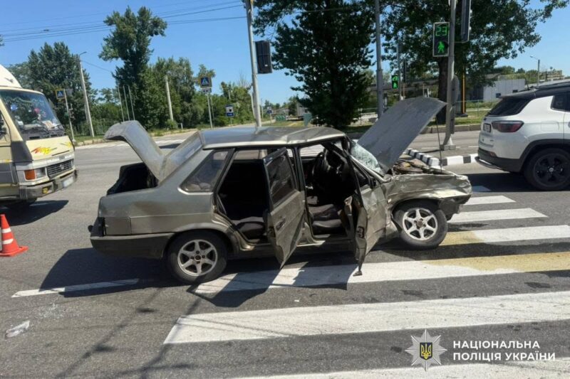 У ДТП в Харкові постраждали шестеро людей, серед них троє дітей