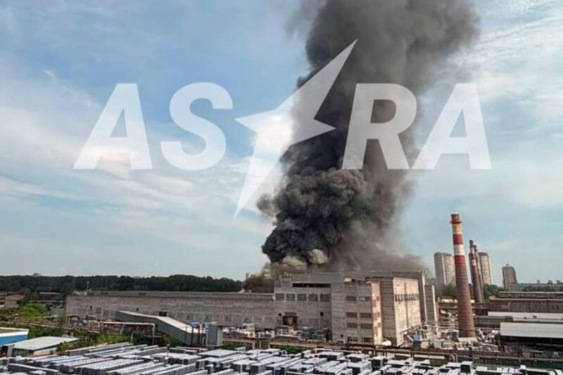 У Новосибірську палає склад оборонного заводу