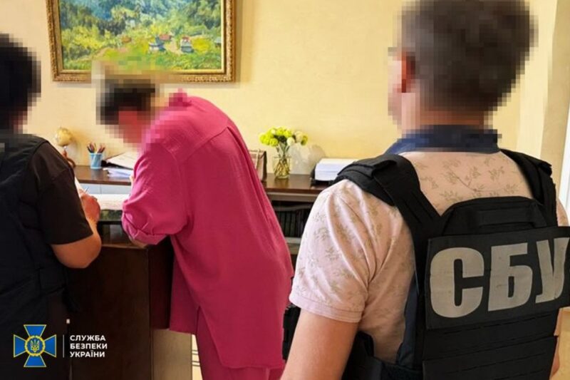 Викрито мільйонну оборудку ексміністра часів Януковича та його спільників
