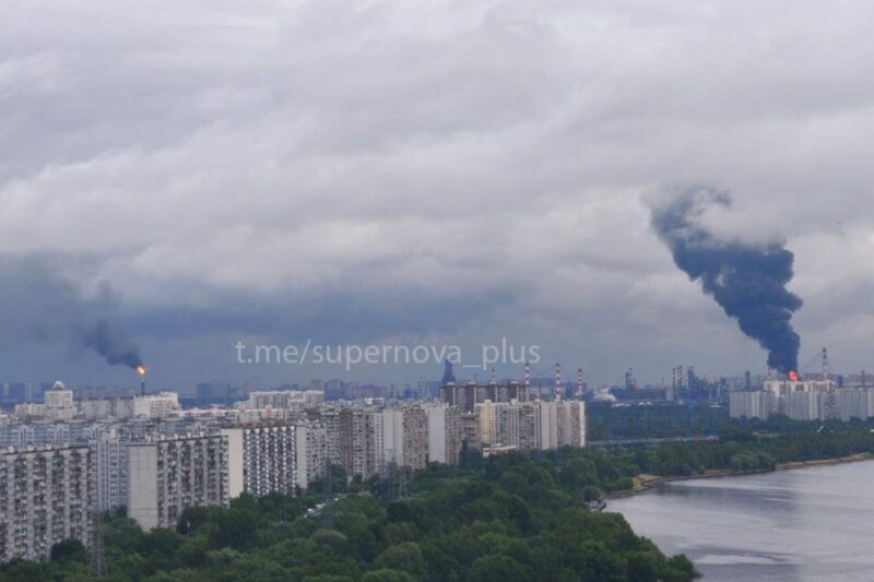 Зеленський підтвердив ураження Московського НПЗ