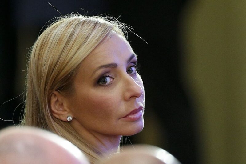 Дружина речника Путіна оскаржує санкції ЄС і вимагає понад &euro;2 млн