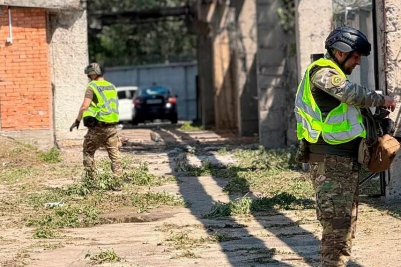 Після обстрілу Києва на Оболоні виявили касетні боєприпаси