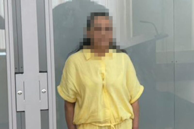 Працівницю ліцею в Харкові засудили до 15 років за наведення ударів Росії