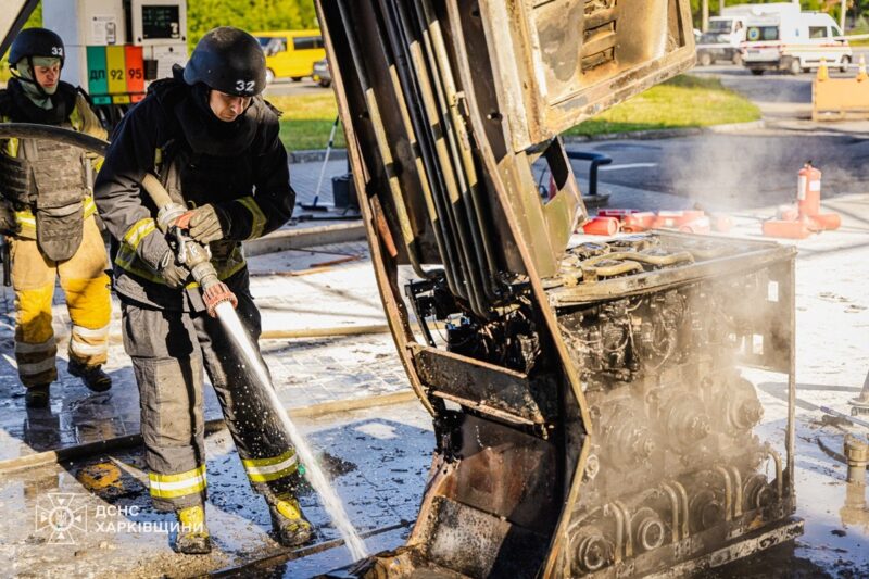 Росія атакувала АЗС у Харкові: поранена жінка