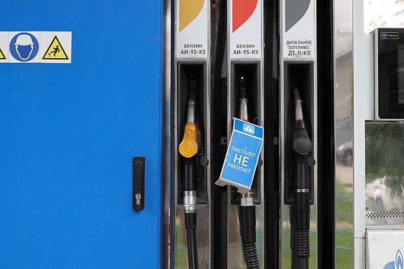 Росія почала купувати бензин в Індії