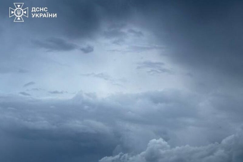 Україну накриють грози: оголошено жовтий рівень небезпеки