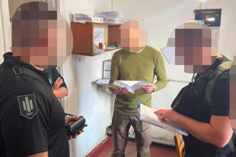 В Кременчуці у ТЦК чоловіка забили до смерті