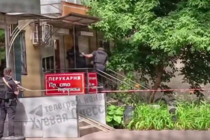 В Одесі затримали чоловіка, який у перукарні захопив заручників