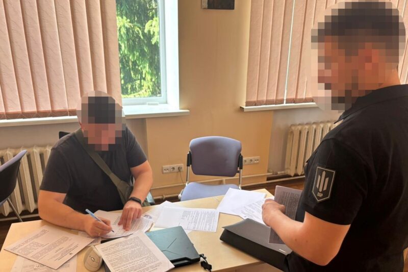 Видалення з реєстру за гроші: викрито схему допомоги ухилянтам через ТЦК