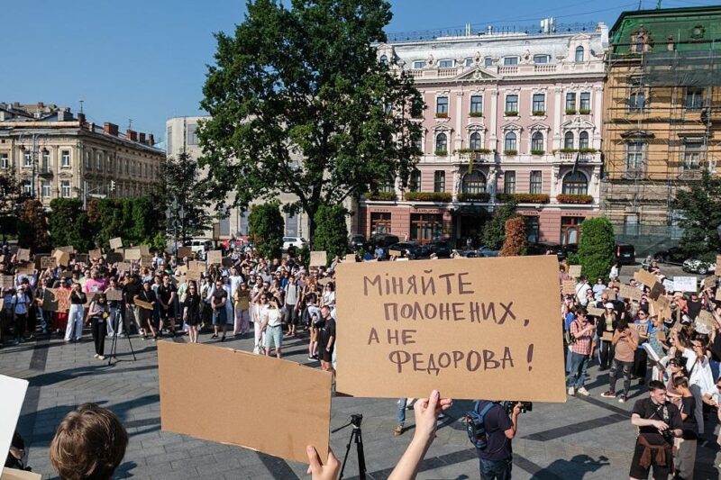 Відставка Федорова: президент зреагував на протест