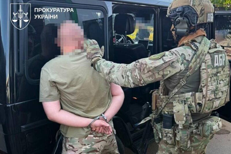 Військові організували збут зброї на Харківщині