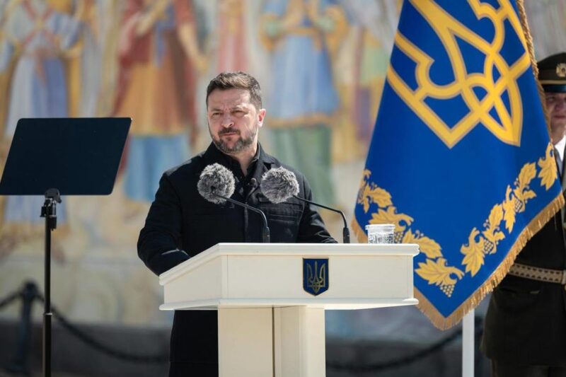 Зеленський проведе зустріч з керівництвом армії