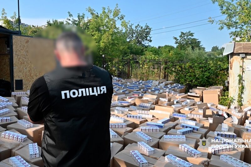 Під Києвом викрили склад контрафактних сигарет