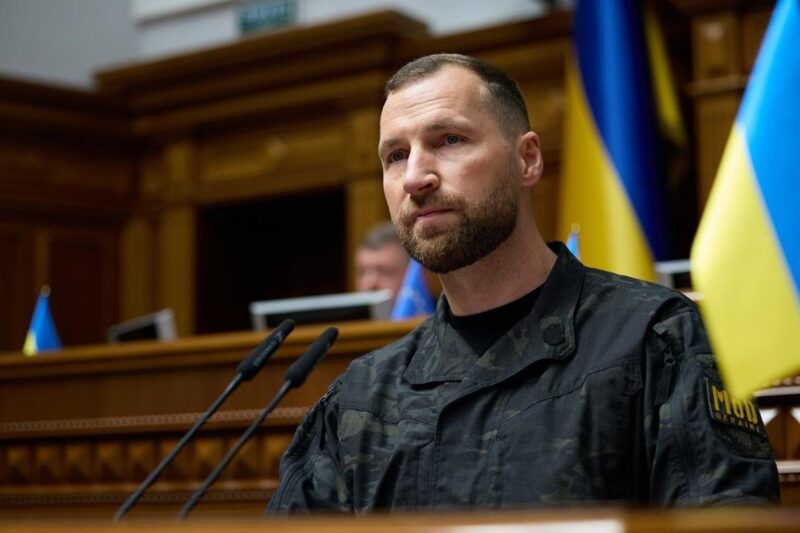 Рада призначила Хмару міністром оборони