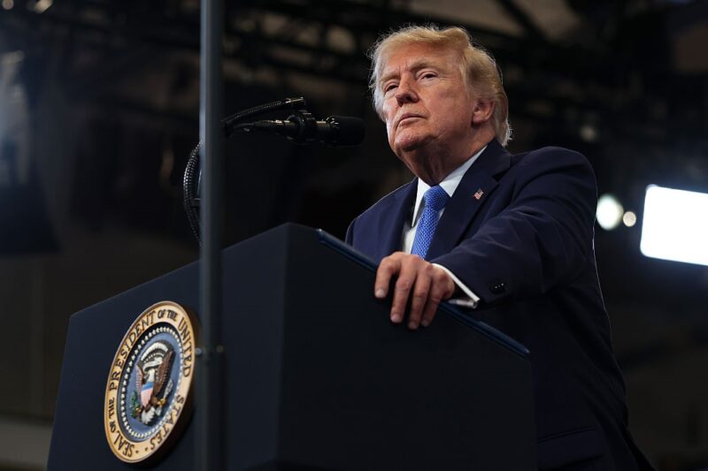 Трамп анонсував “нищівну” операцію проти Ірану