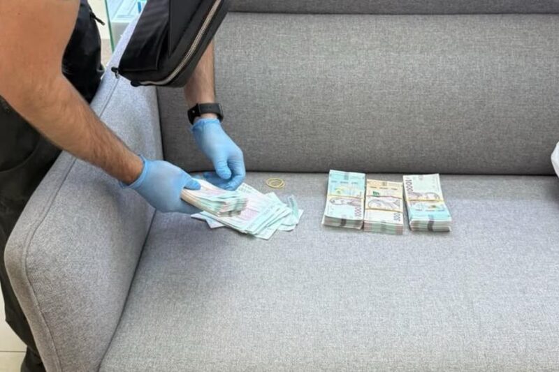У Києві науковців спіймали на мільйонному хабарі