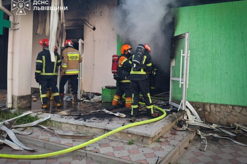 У Львові стався вибух в аптеці, є загиблий
